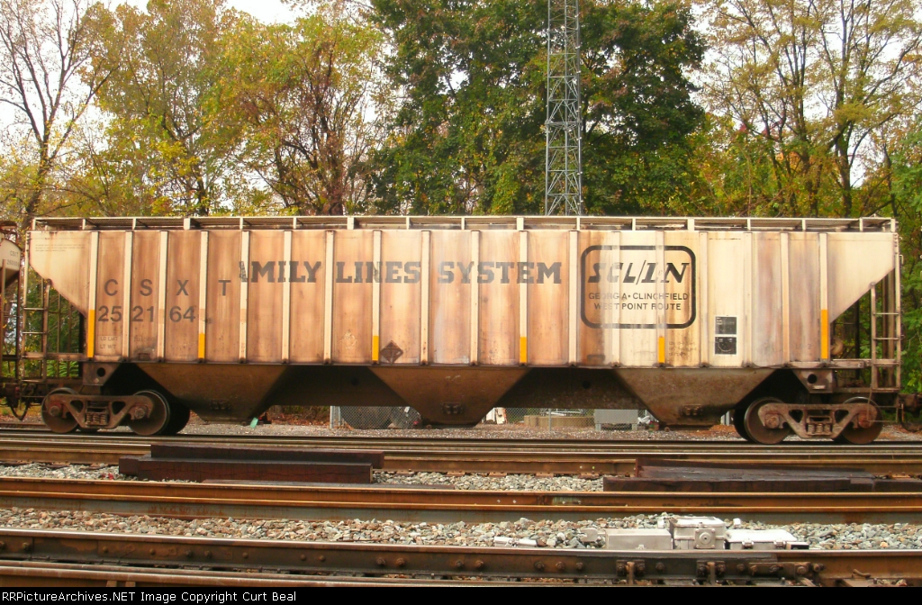 CSX 252164, former Family Lines